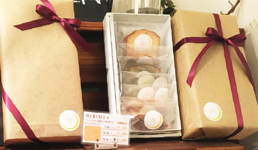 写真:化粧箱入り焼菓子詰め合わせ
